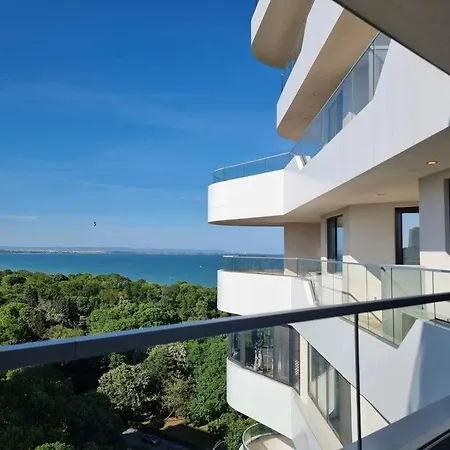 Ultra Lux Flora Panorama Apartment *